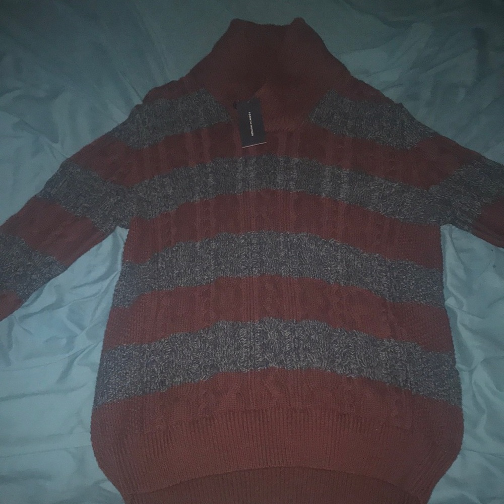 Tommy Hilfiger sweater